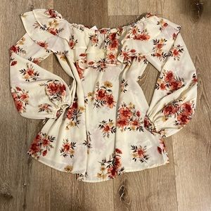 Vine & Love Ivory Flowy Top- Women’s Small